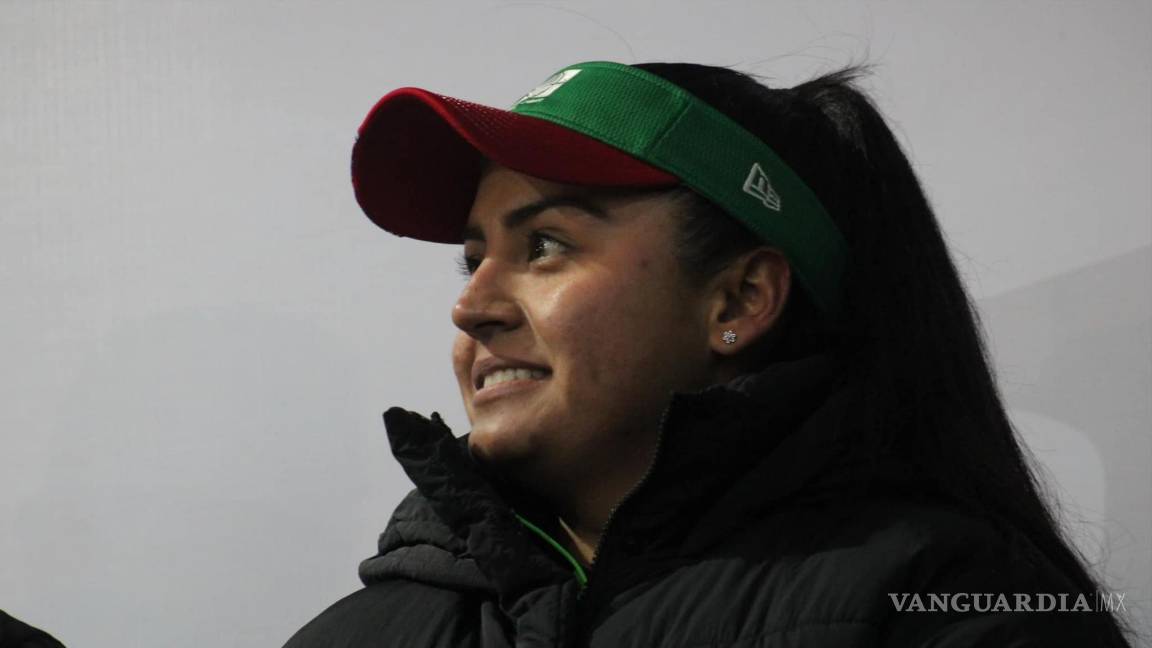 $!La atleta coahuilense, Dafne Quintero, estuvo presente en el evento de inauguración.