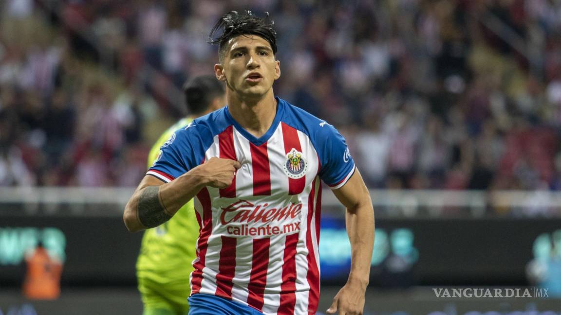 Alan Pulido regresaría a Chivas como refuerzo para el Clausura 2025 de la Liga MX