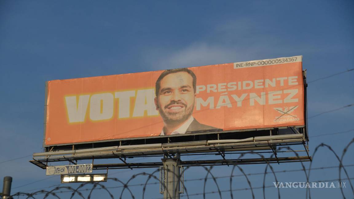 $!En menor medida, los abanderados de Movimiento Ciudadano se promocionan en anuncios panorámicos.