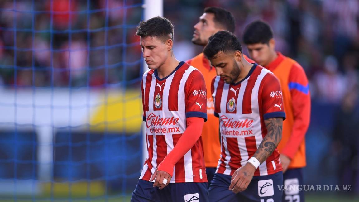 ¿Jugarán Alexis Vega, ‘Chicote’ Calderón y Raúl Martínez ante Puebla? Chivas reincorpora jugadores tras escándalo