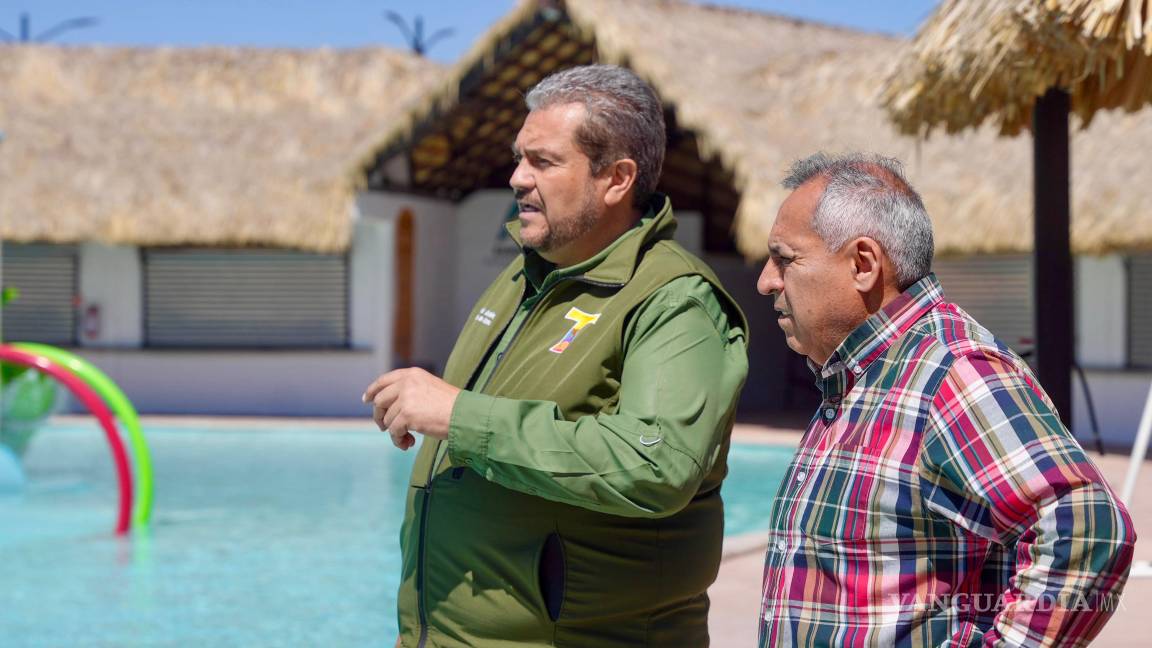 $!El alcalde Tomás Gutiérrez Merino supervisó los trabajos de mantenimiento.