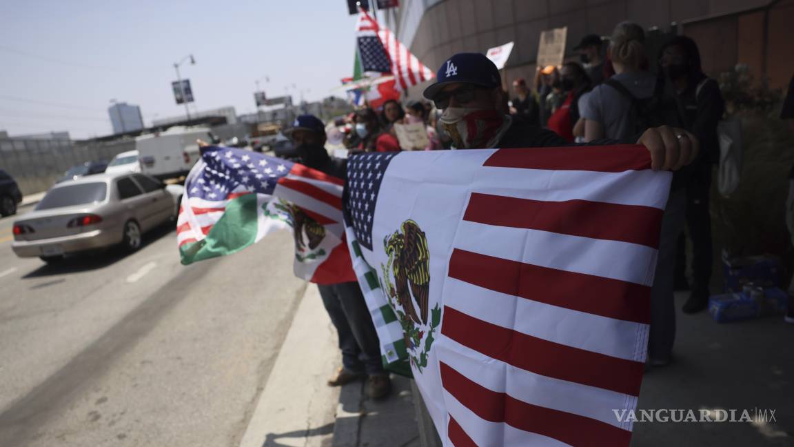 Trump reconoce que política migratoria afecta varios sectores y anuncia que habría cambios