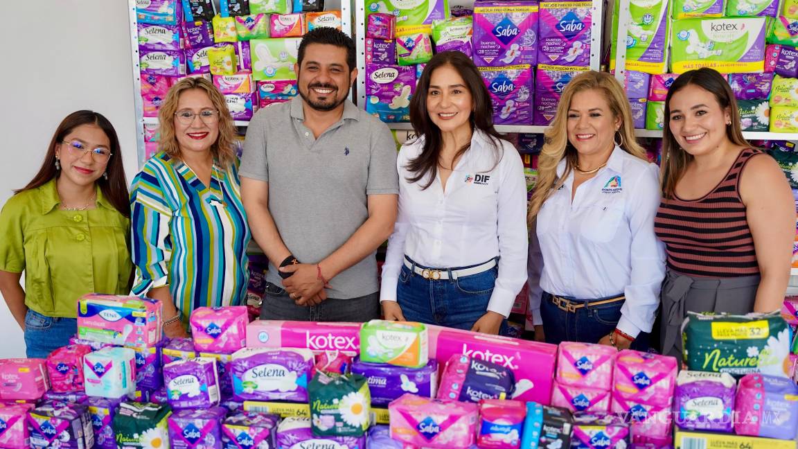 DIF Ramos Arizpe entrega más de 10 mil toallas sanitarias a mujeres del área rural