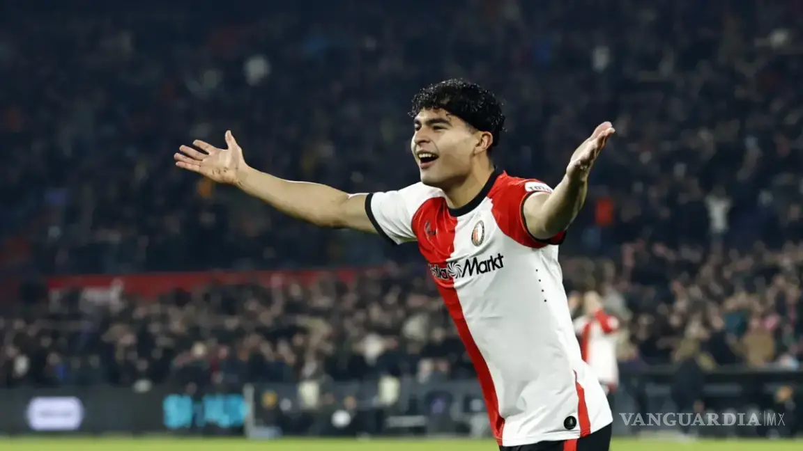 Stephano Carrillo se va del Feyenoord: jugará cedido en el FC Dordrecht para la temporada 2025-2026