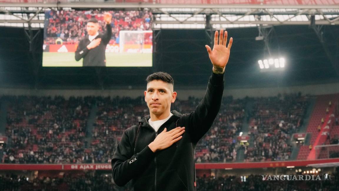 Ajax rinde homenaje a Edson Álvarez en Ámsterdam