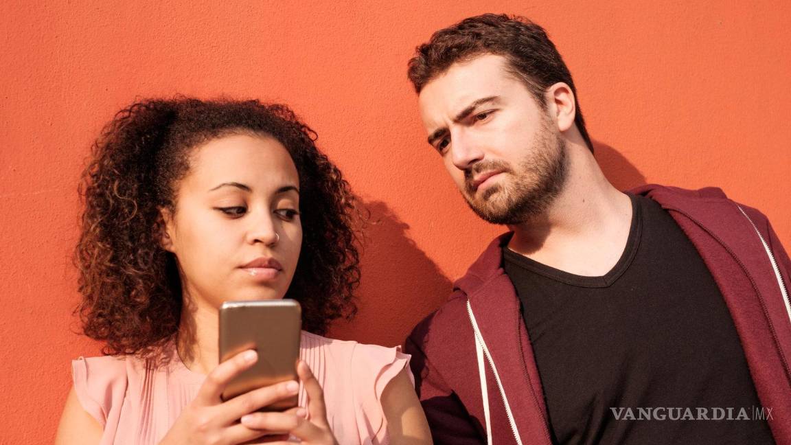 $!‘Shoulder surfing’