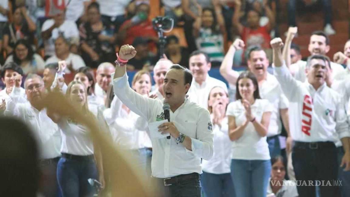 Elecciones Coahuila 2023: Acompañado de sus militantes, Manolo Jiménez cierra campaña