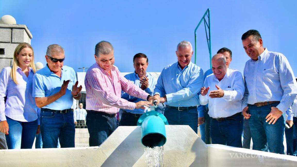 Contra desabasto de agua Gobernador y Alcalde de Torreón entregan pozo de agua