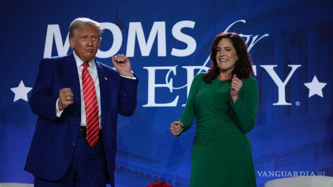 Moms for Liberty da su apoyo sin reservas a Trump