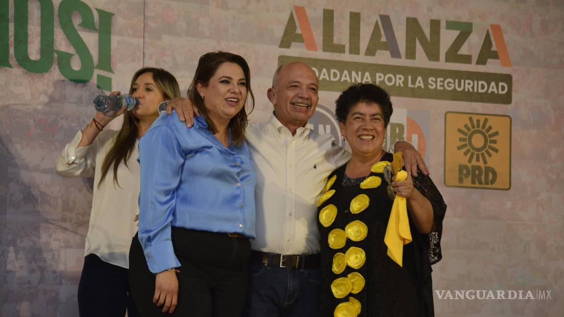$!Elisa Maldonado, presidenta estatal del PAN, Óscar Pimentel, director del IMPLAN y Mary Telma Guajardo, consejera política estatal del PRD.