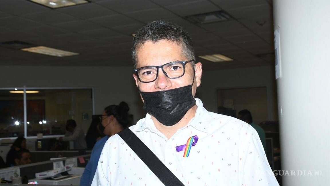 Critica activista al Director de Salud por estigmatizar prostitución; marcha gay será el 18 de junio