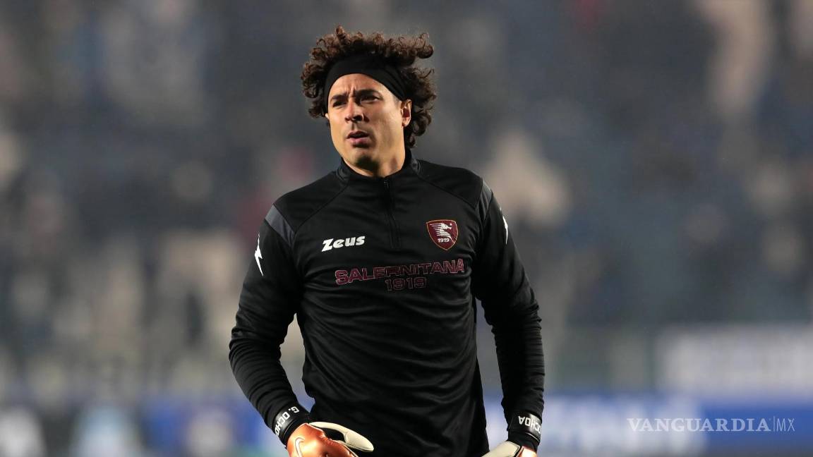 Guillermo Ochoa continuará su camino en Italia al ser renovado con el Salernitana