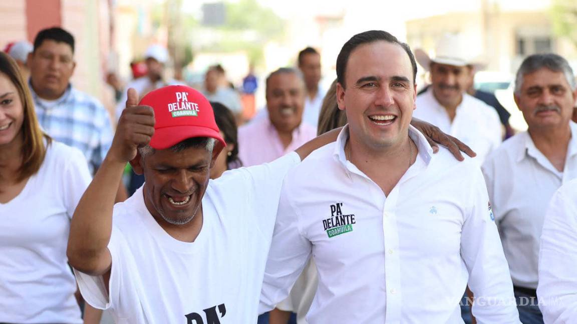$!El candidato por la alianza PRI-PAN-PRD, Manolo Jiménez, aseveró que una de sus propuestas es fortalecer el turismo en el Pueblo Mágico de Parras de la Fuente.