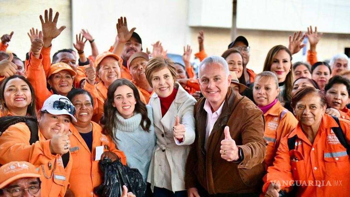 $!El Alcalde invitó a los niños asistentes a la Mega Posada a disfrutar de los juegos mecánicos, piñatas, lotería, espectáculos, regalos y alimentos que fueron preparados para ellos.