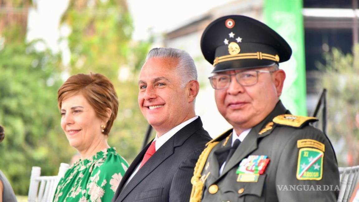 Preside Alcalde de Torreón desfile para conmemorar inicio de la guerra de Independencia