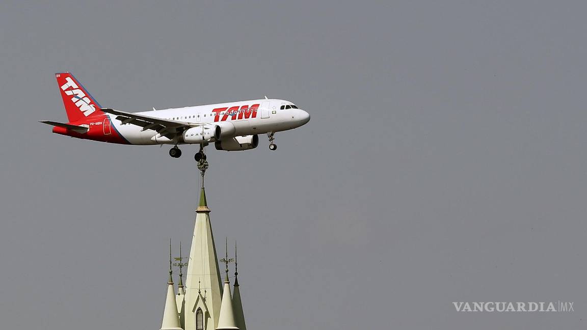 $!Un ruido muy fuerte, superior a los 110 decibelios como el que genera un avión al despegar, puede ocasionar una pérdida permanente de la audición.