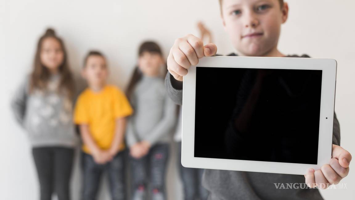 $!“Vivir pegados a una pantalla puede generar ansiedad, alteraciones del sueño, aislamiento social, soledad no deseada y sedentarismo”, dijo Gabriela Paoli.