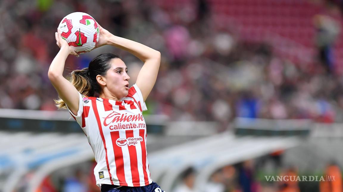 Karla Martínez, jugadora de Chivas, denuncia el intento de feminicidio de su madre en Coahuila