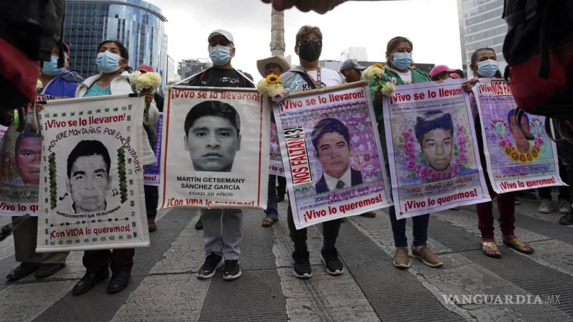 FGR gira órdenes de aprehensión contra 8 militares liberados por caso Ayotzinapa