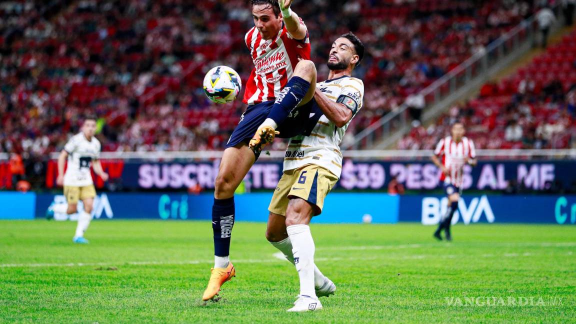 ¡Suman vidas al América!: Chivas y Pumas empatan en el Akron