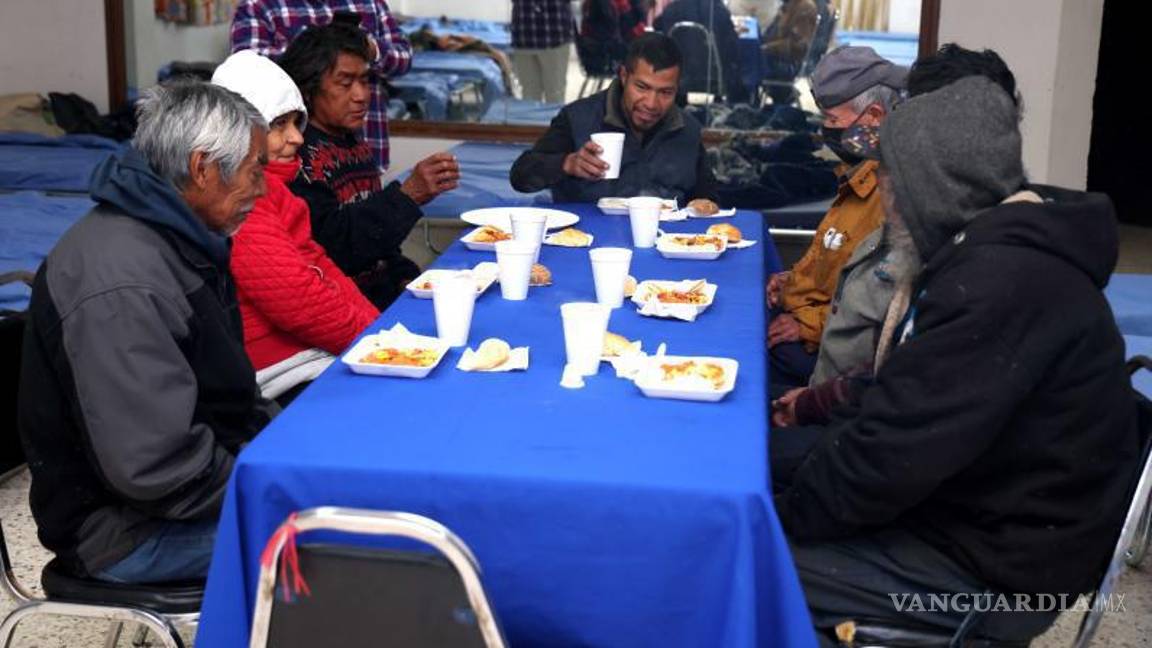 $!El municipio de San Nicolás de los Garza, Nuevo León, habilitó un albergue para personas en situación vulnerable ante las bajas temperaturas en el estado.