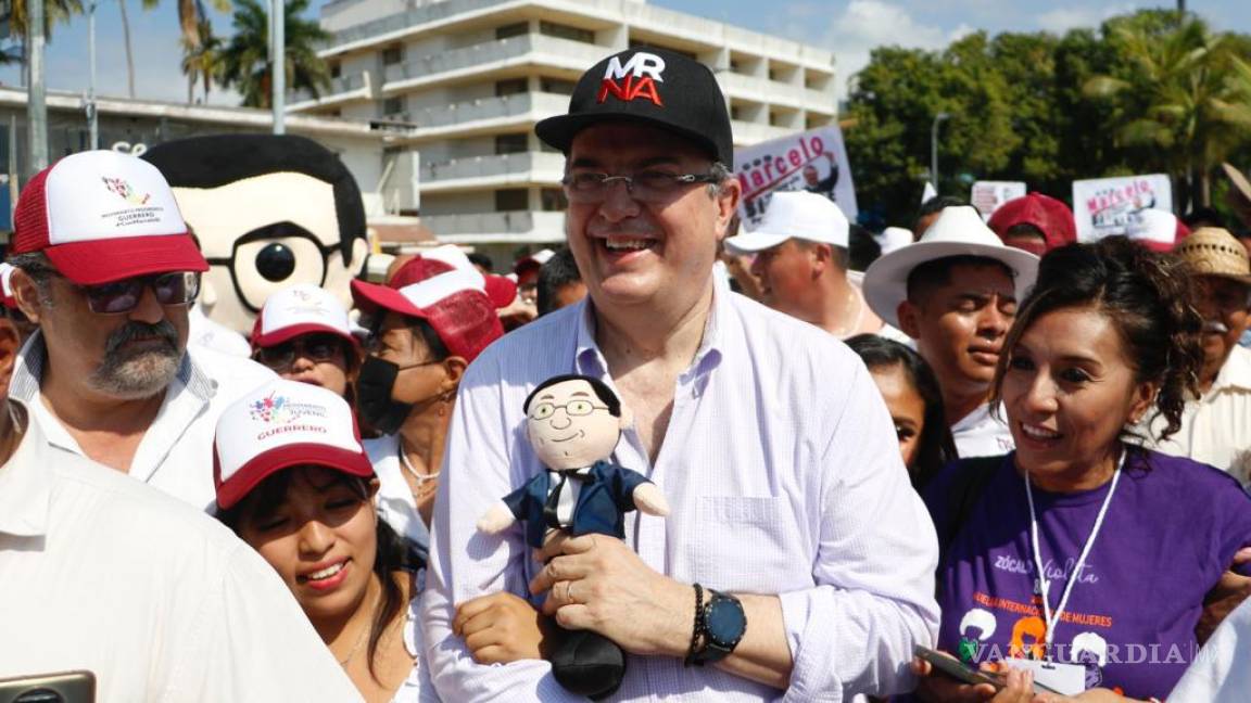 Marcelo Ebrard marcha con miles de simpatizantes en Acapulco, para conmemorar el Día Internacional de la Mujer
