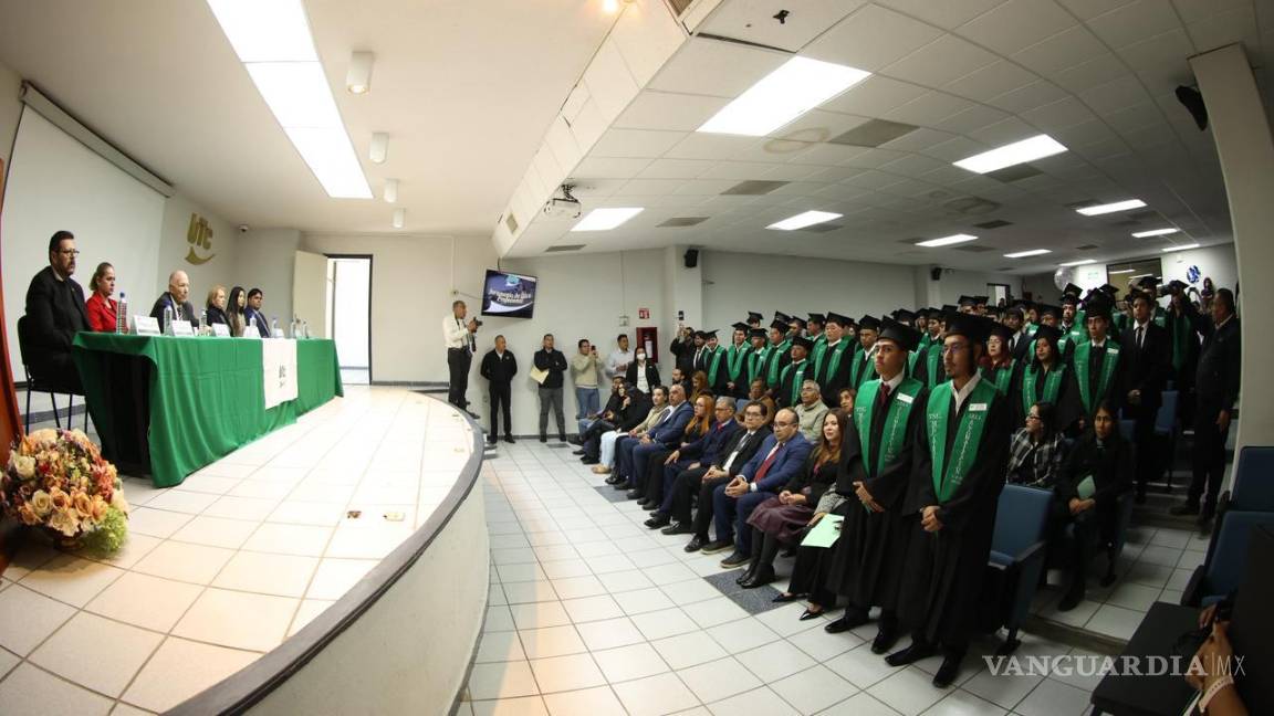 $!Egresan 57 nuevos profesionistas de la Universidad Tecnológica de Coahuila