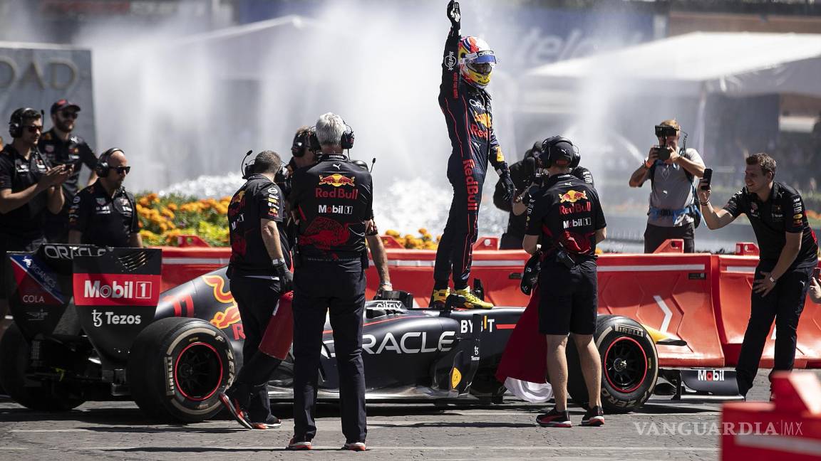 $!El piloto mexicano Sergio “Checo” Pérez deleitó a sus seguidores en su natal Guadalajara.