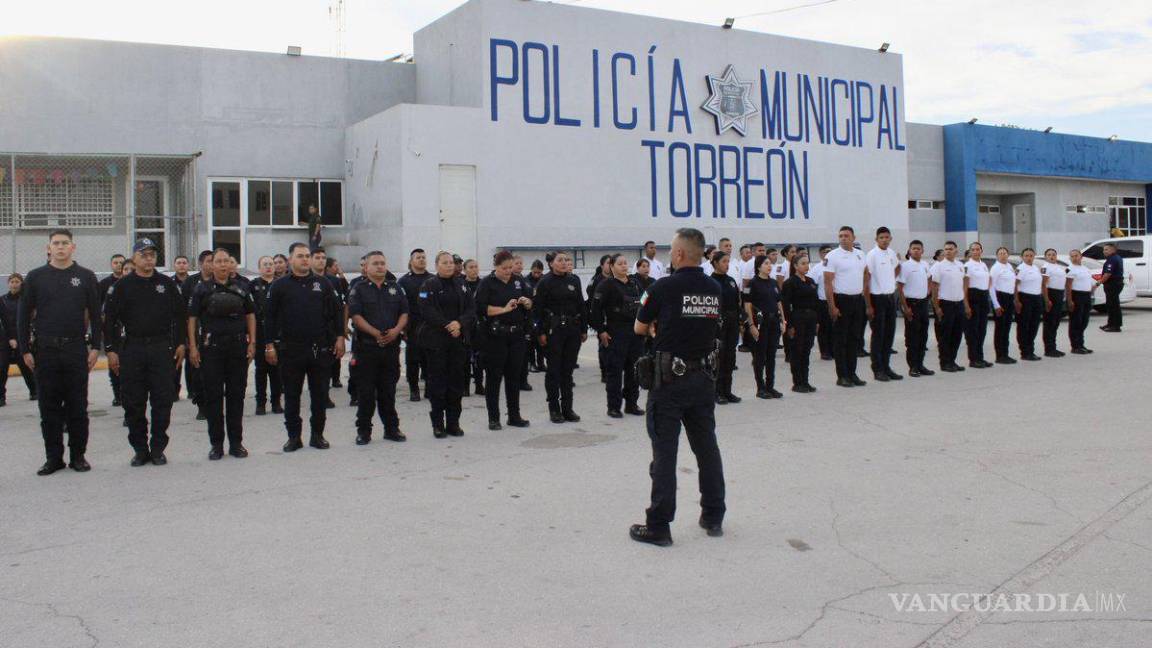 Hombre intenta entrar a la DSPM, agrede a policías en Torreón y tres resultan heridos