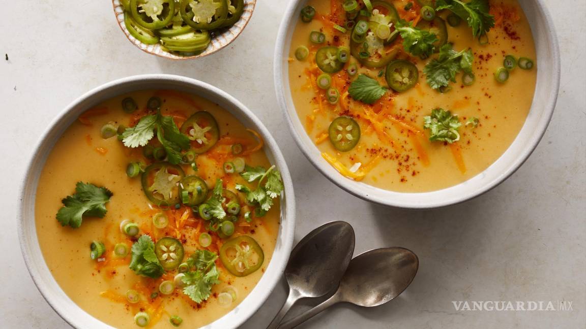 Receta: La sopa de papa con queso es ideal para el invierno