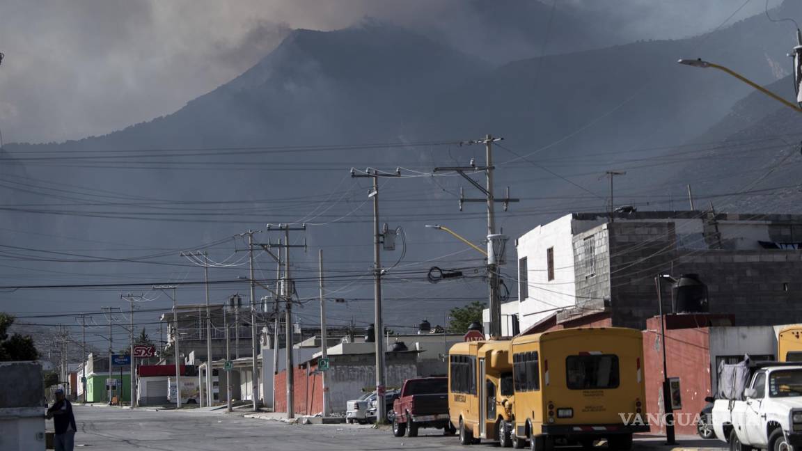 $!Saltillo, Coahuila 19 de mayo de 2022. Incendio forestal en la Sierra Zapaliname, municipio de Saltillo.