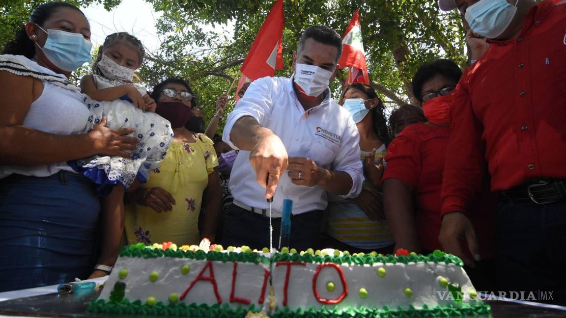 $!Alejandro Moreno Cárdenas, durante una visita a su Estado natal, donde acompañó y respaldó al candidato a la gubernatura de la coalición Va por Campeche, Christian Castro Bello