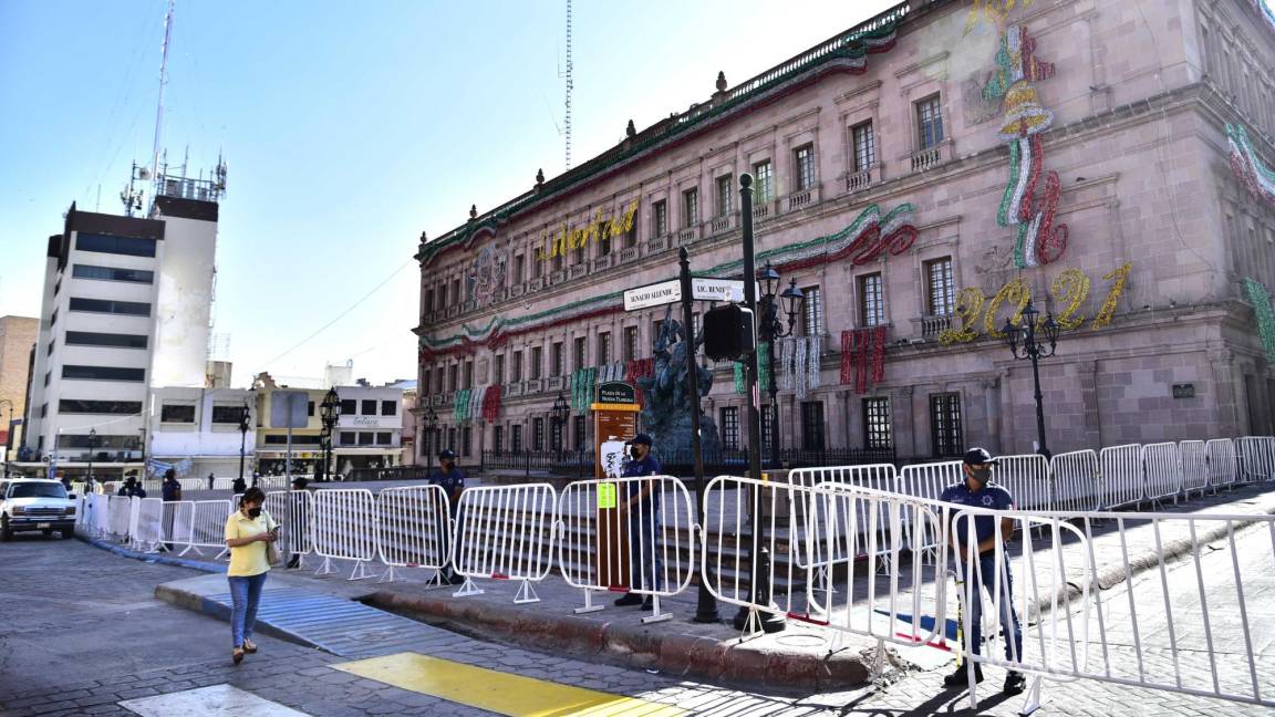 Protestan contra CDHEC por silencio ante detenciones en manifestación de Plaza de Armas