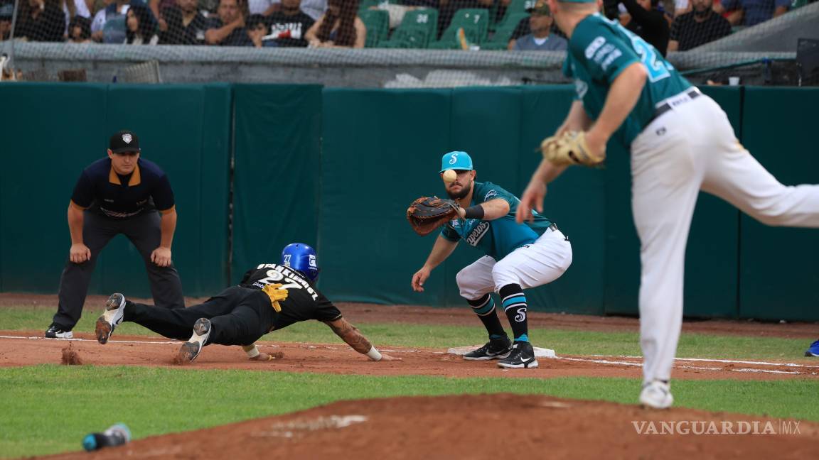 $!Charros se mantiene con vida en la lucha por la postemporada tras un duelo intenso en Saltillo.