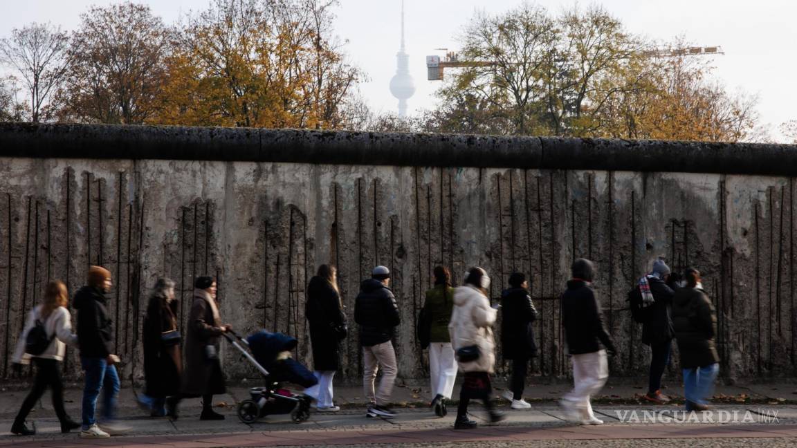 Olaf Scholz llama a la unidad en Europa en el 35º aniversario de la caída del muro de Berlín