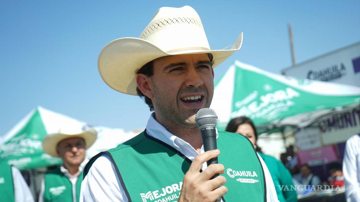 $!Gabriel Elizondo Pérez, Coordinador General de Mejora Coahuila, resaltó la importancia de llevar servicios esenciales a las comunidades más lejanas.