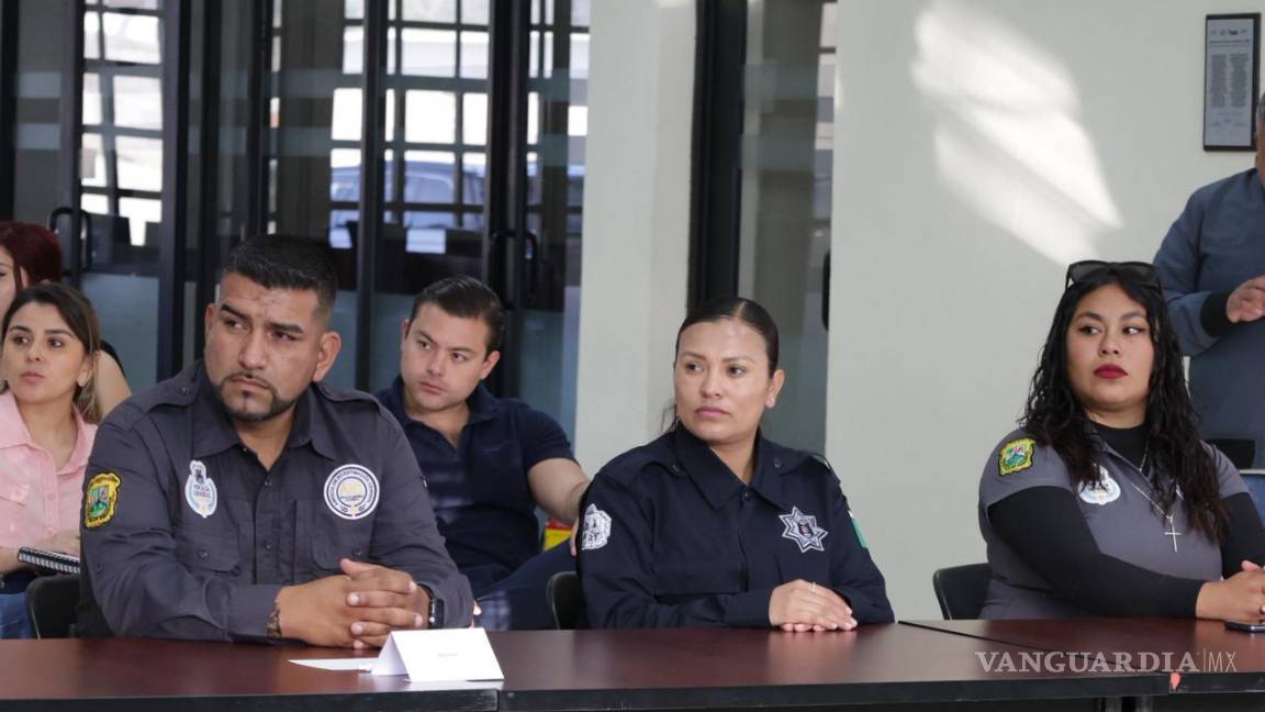 $!Mandos del Ejército Mexicano, Guardia Nacional y autoridades estatales participaron en la mesa de coordinación en materia de seguridad.