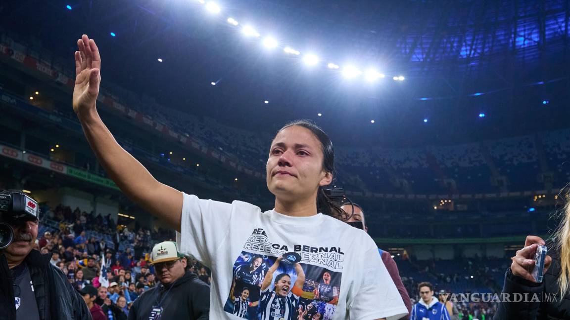 Entre lágrimas, Rebeca Bernal se despide de Rayadas en derrota por goleada ante Tigres