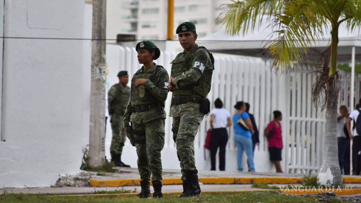 Dejan cabeza humana frente a cuartel militar de Cancún