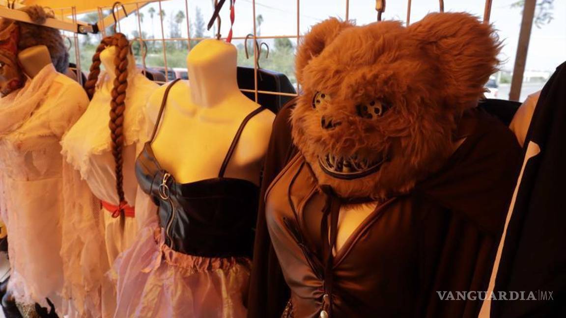 $!El personaje Chucky, el muñeco diabólico, es uno de los clásicos que sigue siendo popular entre los disfraces.