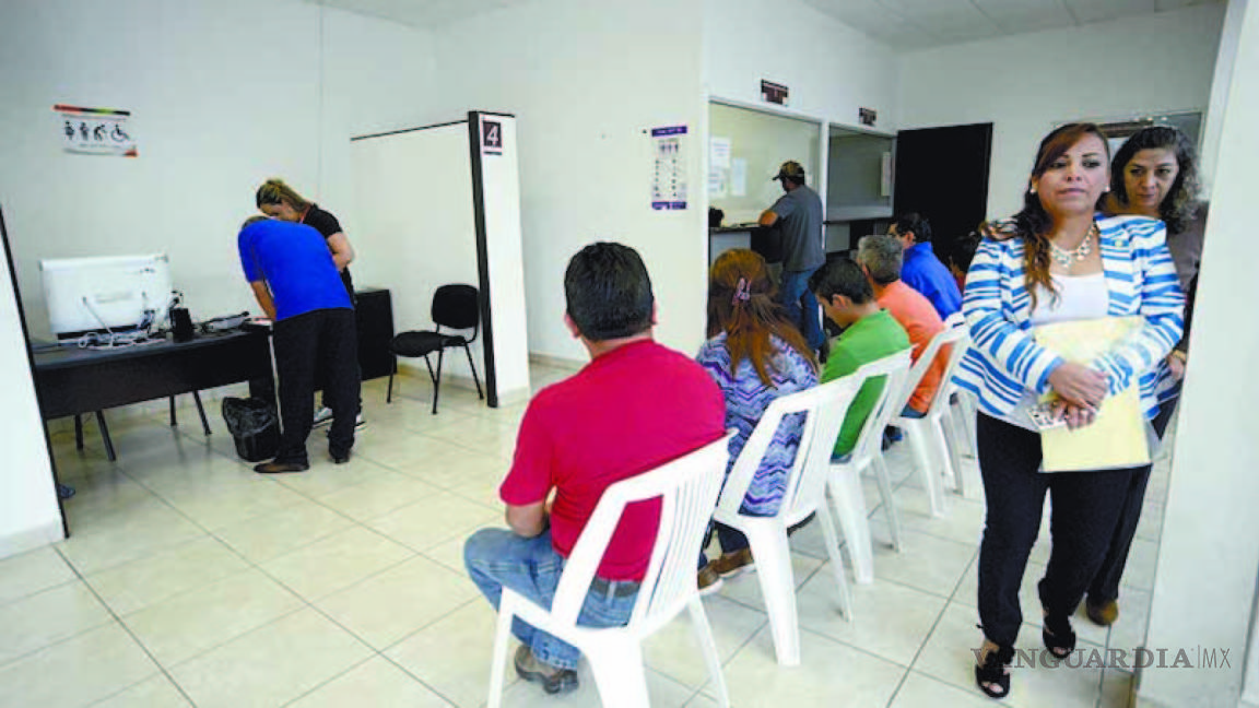 Reanudan entrega de licencias de manejo en Saltillo; ya funciona impresora
