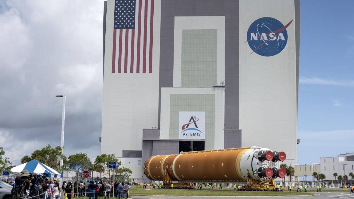 $!El cohete, es considerado el más grande que ha sido fabricado por la NASA y que cuenta con cuatro poderosos motores RS-25.