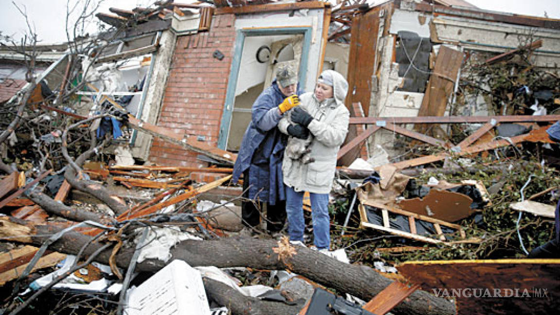 Suman 29 muertos en el Sur de EU tras el embate de tormentas y tornados
