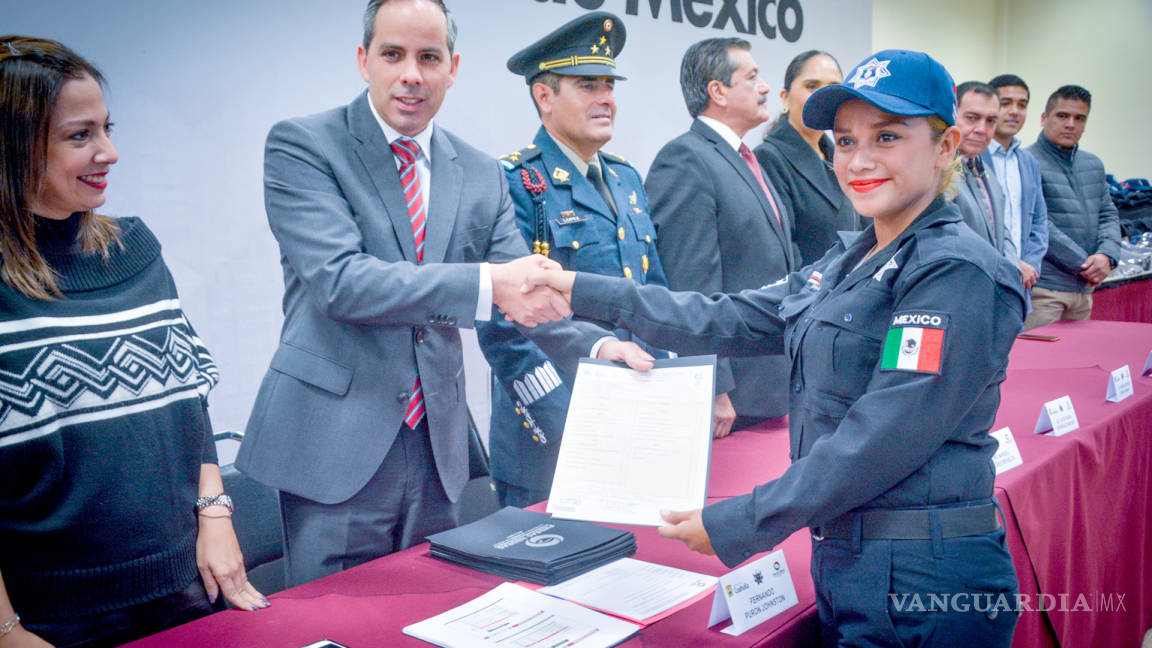 Alcalde Fernando Purón encabeza graduación de 69 elementos de la Policía Municipal de Piedras Negras