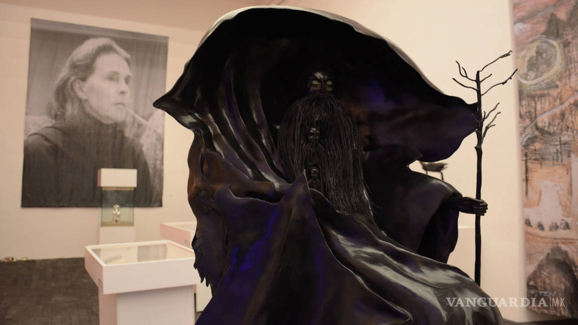 Llegan esculturas de Leonora Carrington al Paseo de la Reforma