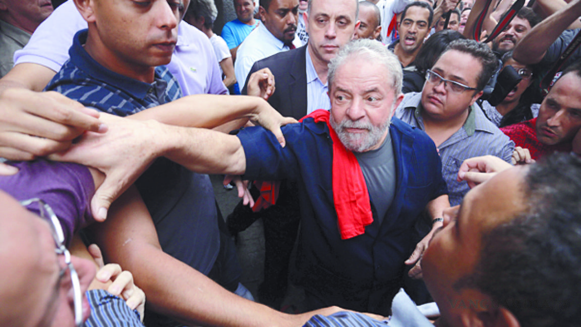 Acusa Fiscalía a Lula por lavado de dinero