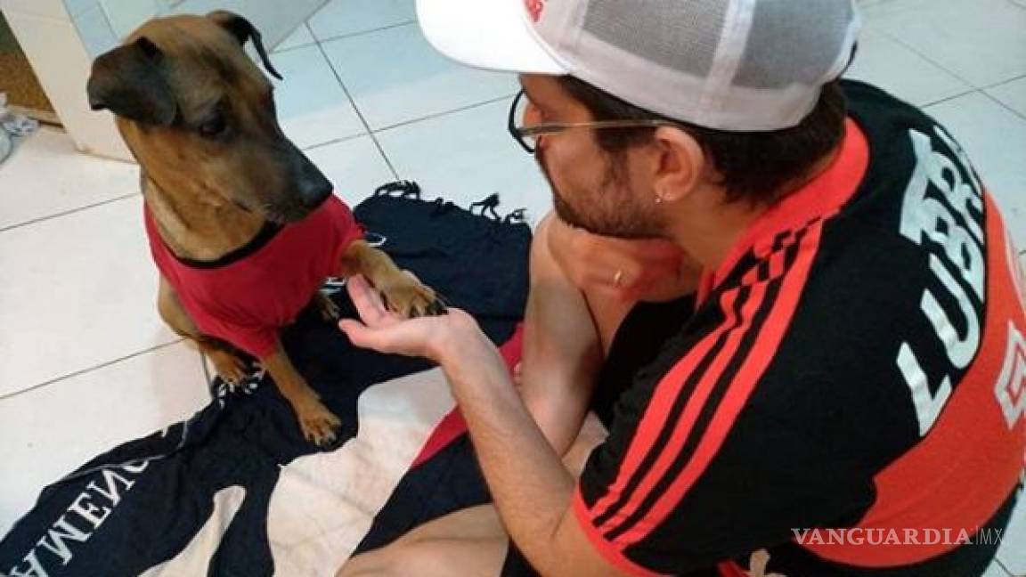 Rifa su boleto de la Libertadores para salvar la vida de su perrito con cáncer