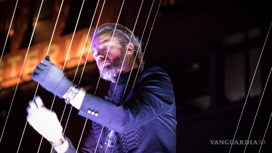 $!William Close fusiona la escultura y la arquitectura con la música