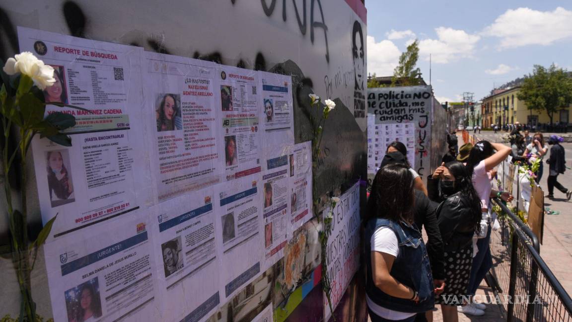 $!Colectivas feministas del Valle de Toluca se unieron a la jornada de protestas a nivel nacional contra la violencia y exigencia de justicia para todas las mujeres violentadas y víctimas de feminicidio.