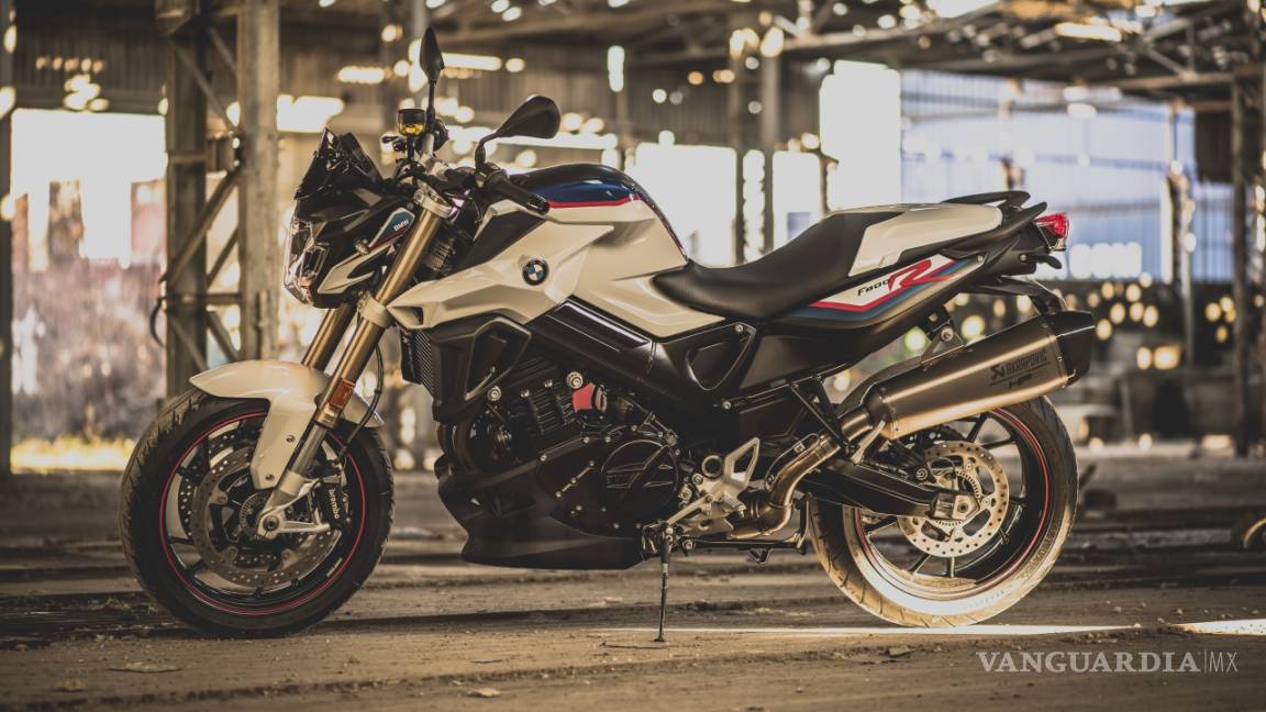 Checa la nueva moto de BMW, la F800R Akrapovic 2018
